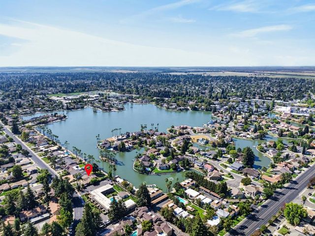 6370 Havenside Dr, Sacramento, CA 95831