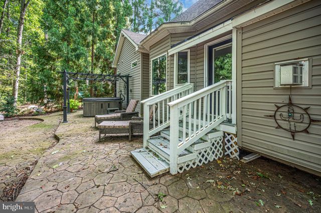 400 WILDERNESS DR, Locust Grove, VA 22508