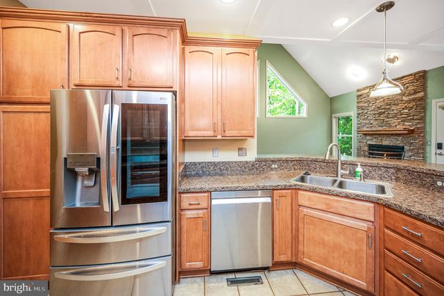 400 WILDERNESS DR, Locust Grove, VA 22508