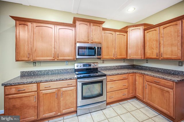 400 WILDERNESS DR, Locust Grove, VA 22508
