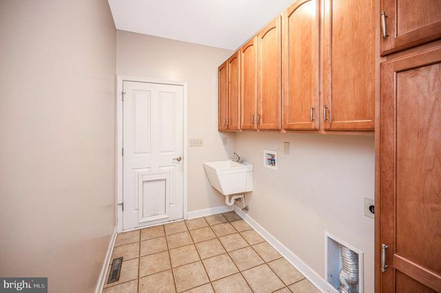 400 WILDERNESS DR, Locust Grove, VA 22508