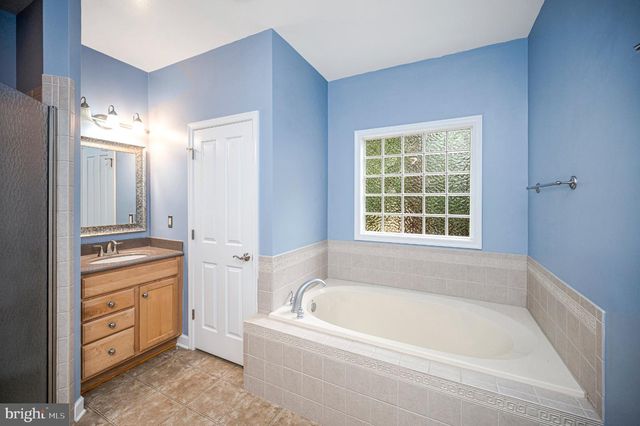 400 WILDERNESS DR, Locust Grove, VA 22508