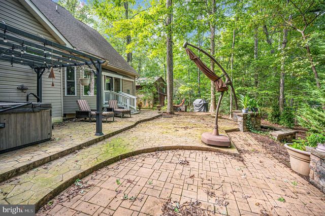 400 WILDERNESS DR, Locust Grove, VA 22508