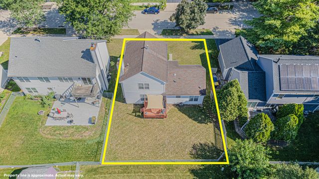 1111 Clover Hill Lane, Elgin, IL 60120