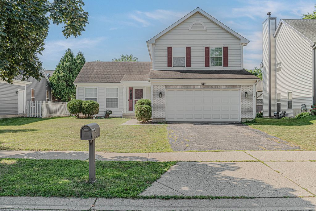 1111 Clover Hill Lane, Elgin, IL 60120
