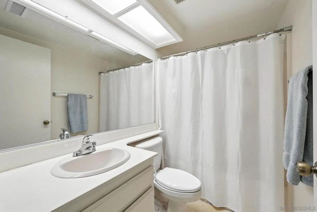 9438 Twin Trails Dr 202, San Diego, CA 92129