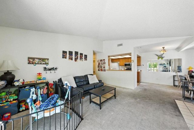 9438 Twin Trails Dr 202, San Diego, CA 92129