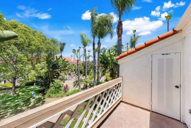 9438 Twin Trails Dr 202, San Diego, CA 92129
