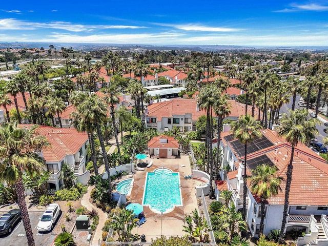 9438 Twin Trails Dr 202, San Diego, CA 92129