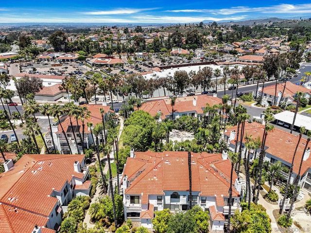 9438 Twin Trails Dr 202, San Diego, CA 92129