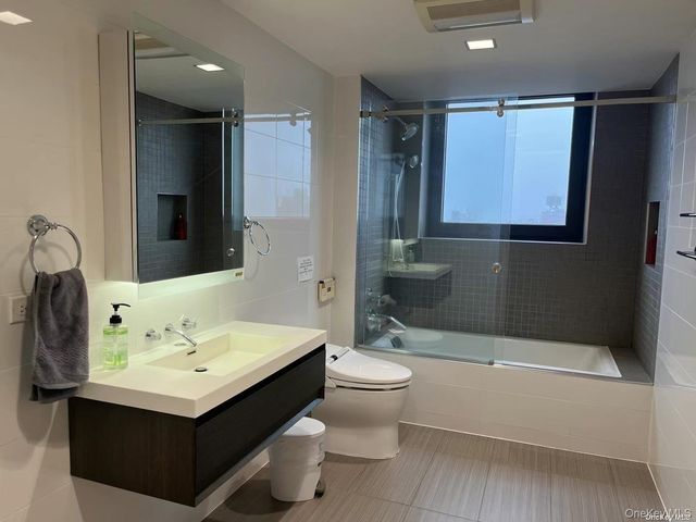 39-16 Prince Street 11A, Flushing, NY 11354