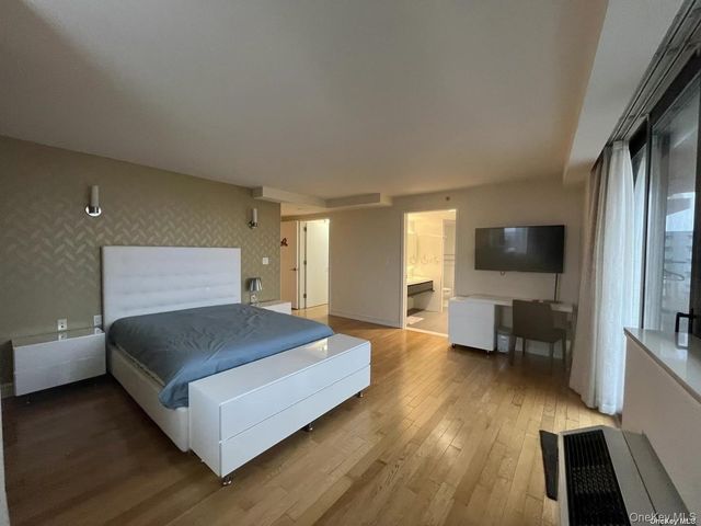 39-16 Prince Street 11A, Flushing, NY 11354