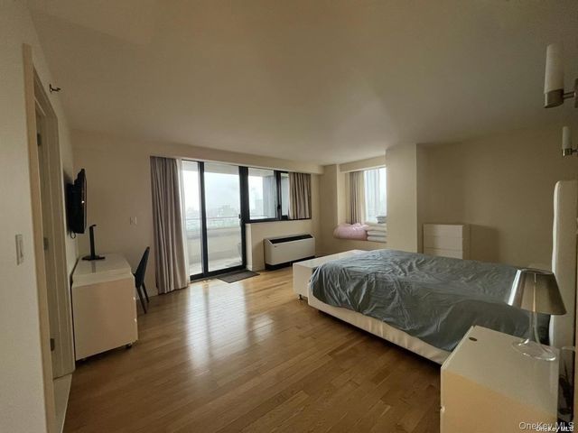 39-16 Prince Street 11A, Flushing, NY 11354