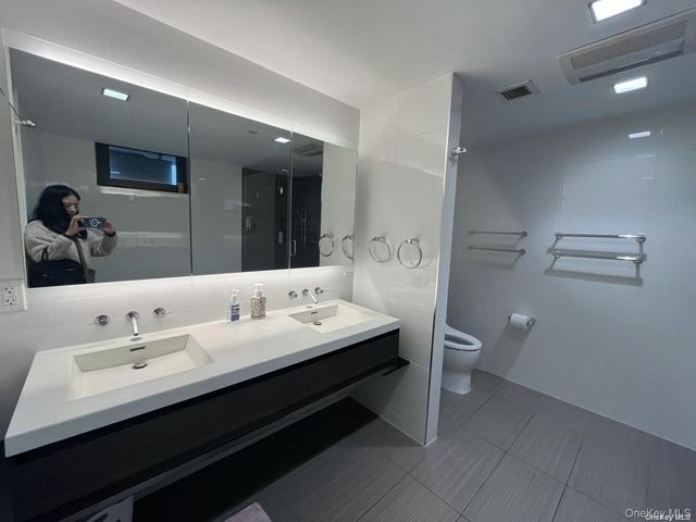 39-16 Prince Street 11A, Flushing, NY 11354