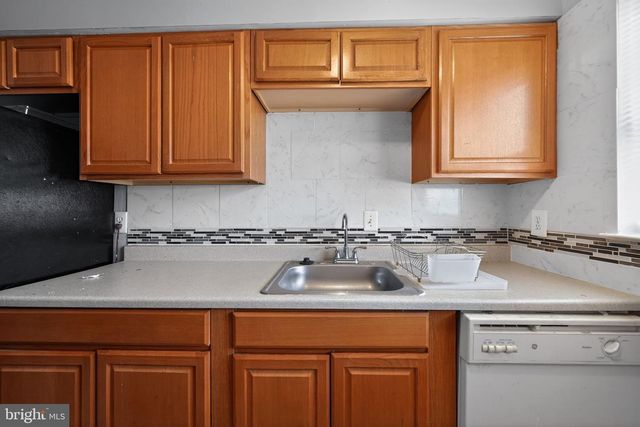 8606 BRAE BROOKE DR, Lanham, MD 20706