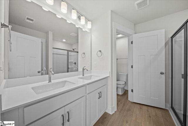 517 W Norvell Court, Spartanburg, SC 29307