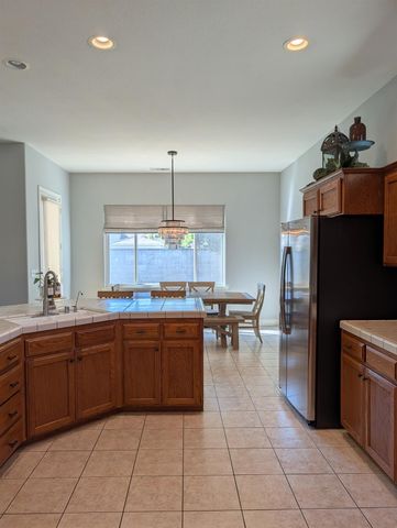 2336 Moody Avenue, Clovis, CA 93619