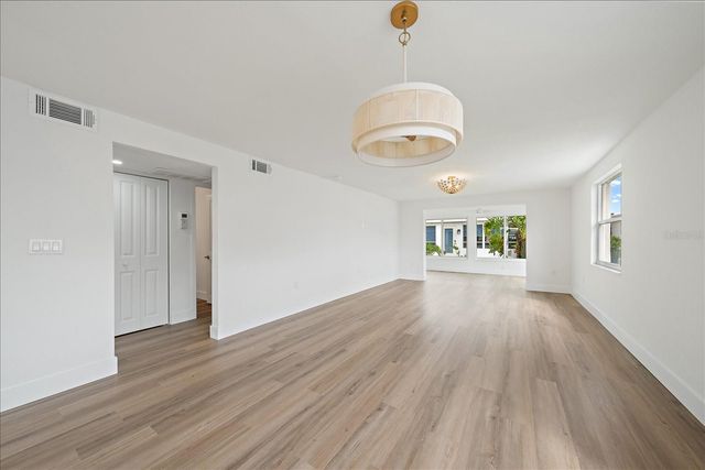 683 SPANISH DRIVE S 214, Longboat Key, FL 34228