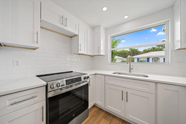 683 SPANISH DRIVE S 214, Longboat Key, FL 34228