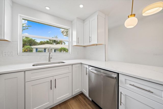 683 SPANISH DRIVE S 214, Longboat Key, FL 34228