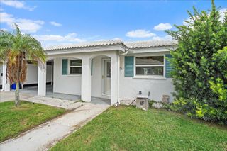 683 SPANISH DRIVE S 214, Longboat Key, FL 34228