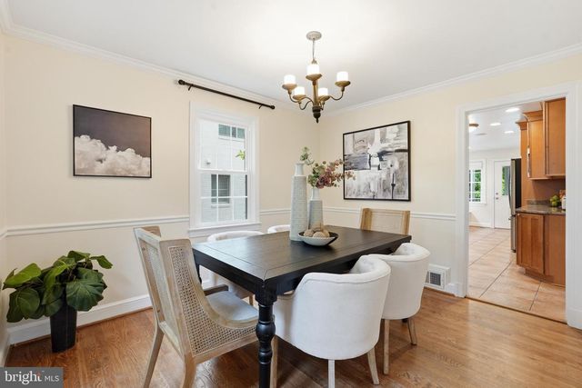 5250 26TH ST N, Arlington, VA 22207