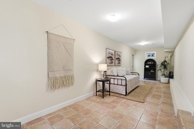 5250 26TH ST N, Arlington, VA 22207