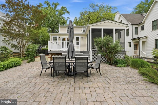 5250 26TH ST N, Arlington, VA 22207