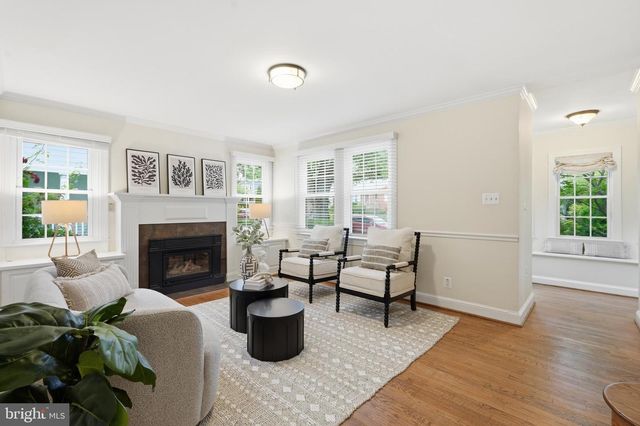 5250 26TH ST N, Arlington, VA 22207