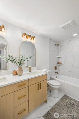 2518 36th Avenue W, Seattle, WA 98199