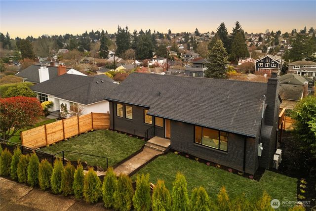 2518 36th Avenue W, Seattle, WA 98199