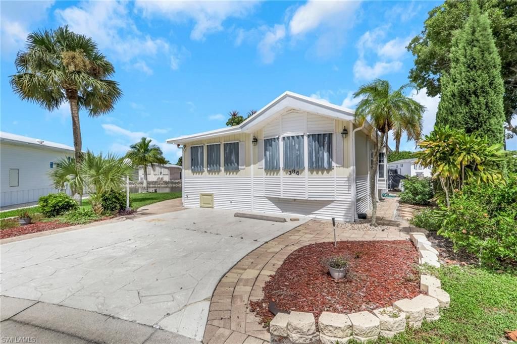386 Leopard LN 386, NAPLES, FL 34114 — photo 2