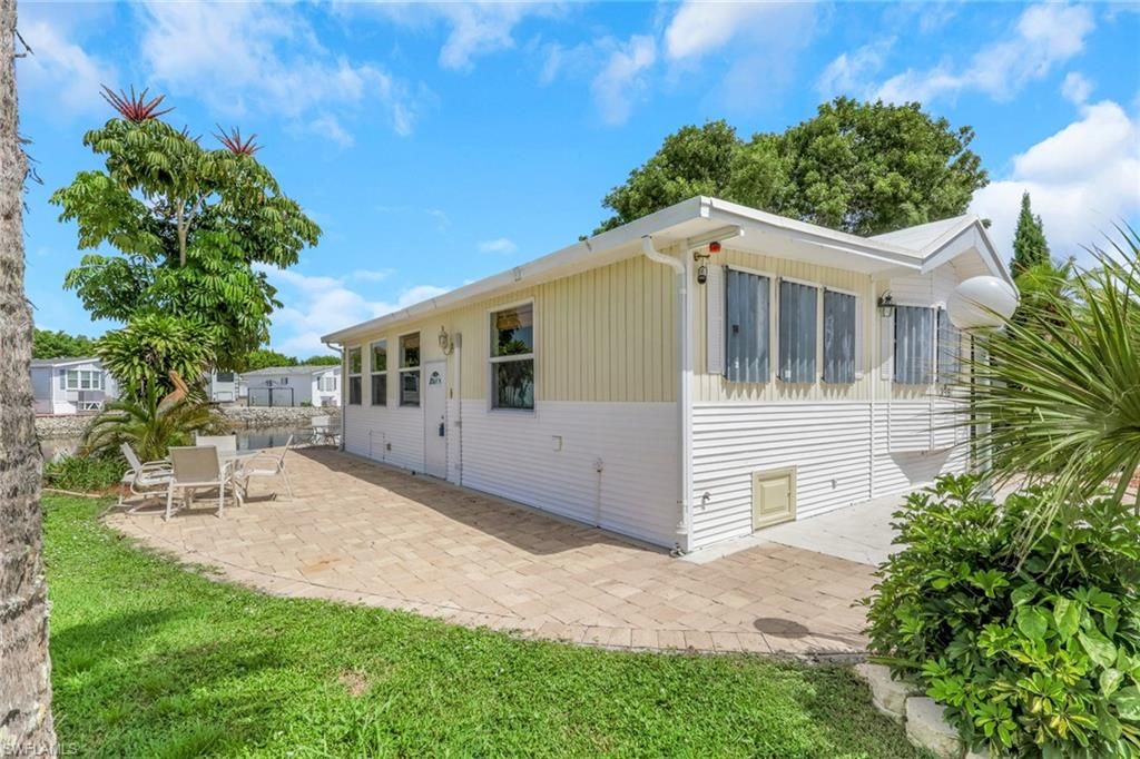 386 Leopard LN 386, NAPLES, FL 34114 — photo 3