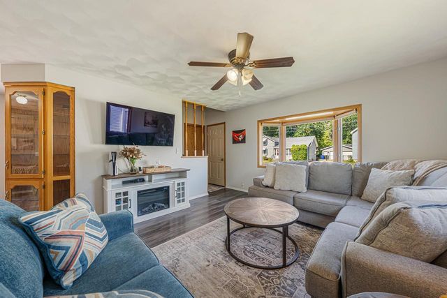 810 OVIATT STREET, Kaukauna, WI 54130