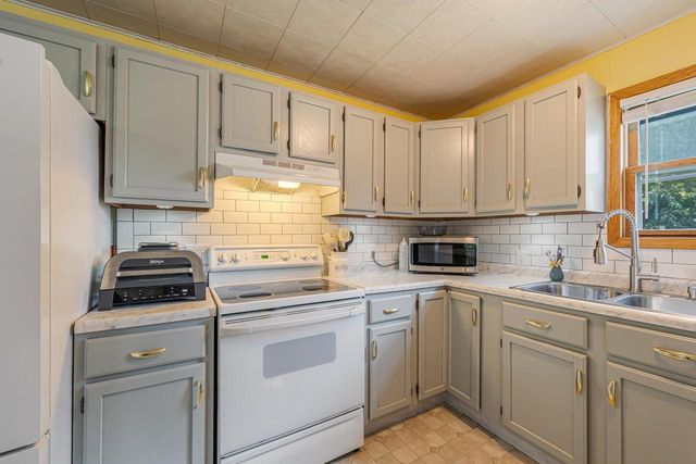 810 OVIATT STREET, Kaukauna, WI 54130