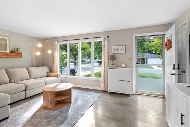 1013 CRAWFORD STREET, Green Bay, WI 54304