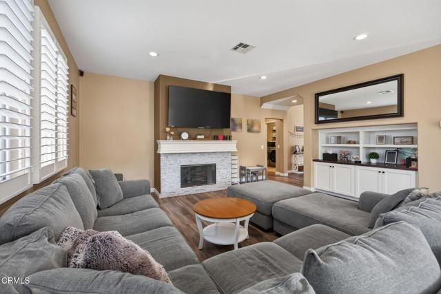 4867 Corte Olivas, Camarillo, CA 93012