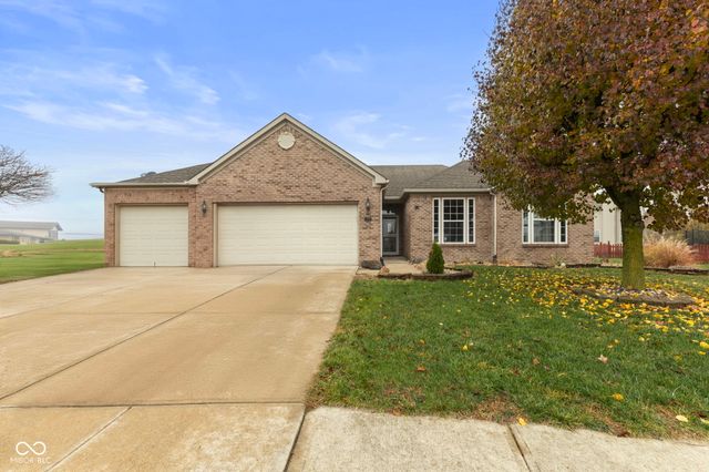 2209 Leeward Court, Greenwood, IN 46143