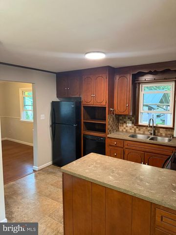 11 SCOTLAND ROAD, Chambersburg, PA 17201