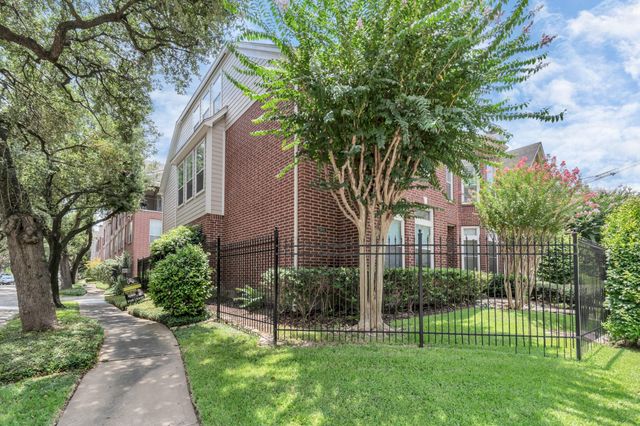 2901 W Dallas Street, Houston, TX 77019