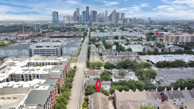 2901 W Dallas Street, Houston, TX 77019