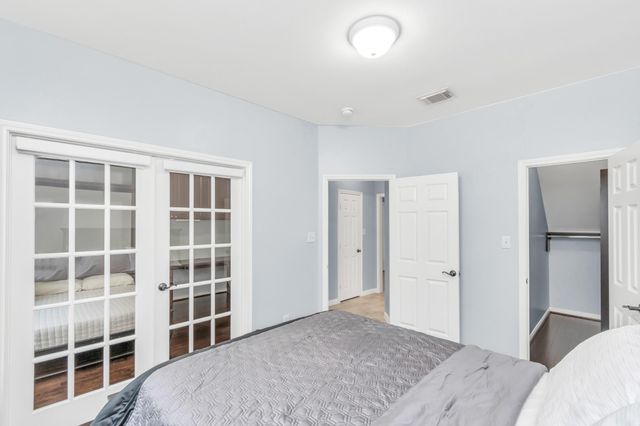 2901 W Dallas Street, Houston, TX 77019