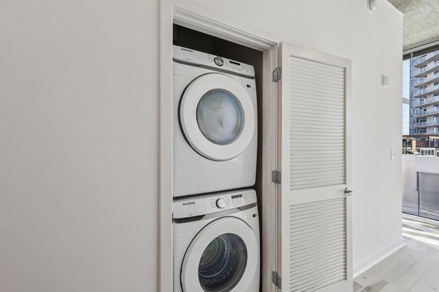 301 Demonbreun St Unit 906, Nashville, TN 37201