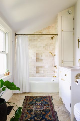 215 N Madison, Traverse City, MI 49684