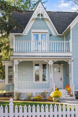 215 N Madison, Traverse City, MI 49684