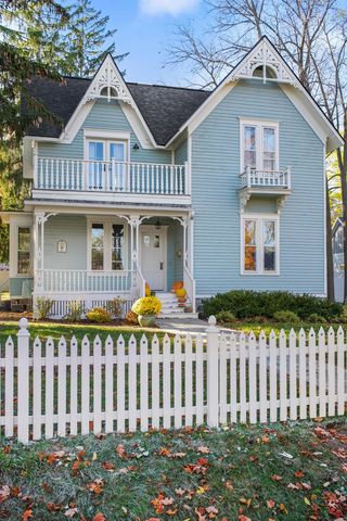 215 N Madison, Traverse City, MI 49684