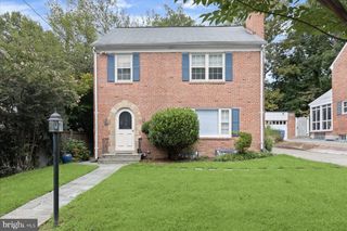 2925 KANAWHA ST NW, Washington, DC 20015