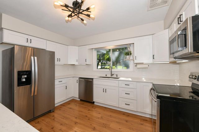 11310 W Wisconsin AVENUE, Wauwatosa, WI 53226