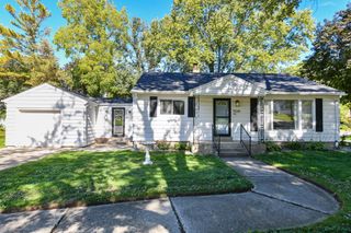 11310 W Wisconsin AVENUE, Wauwatosa, WI 53226