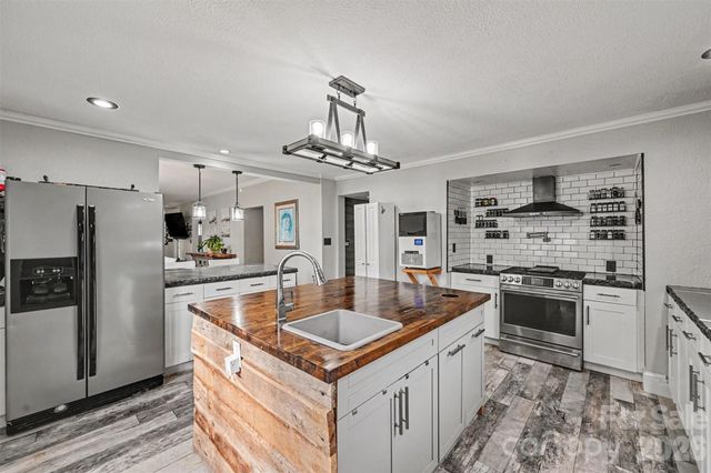 106 Guffey Road, Cherryville, NC 28021